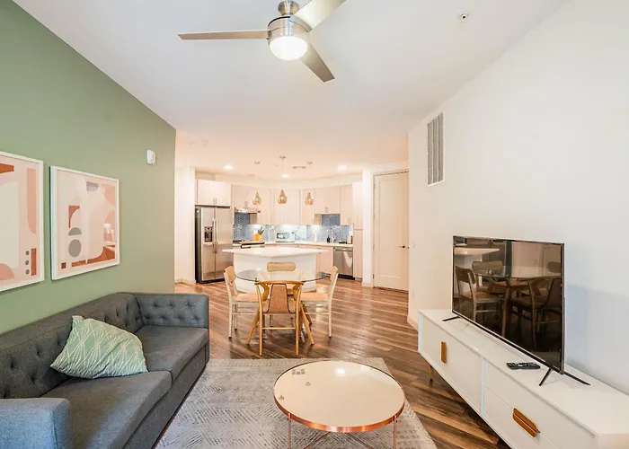 Boulevard Modern Roosevelt Row 2br Pool Gym 6 Apartment *