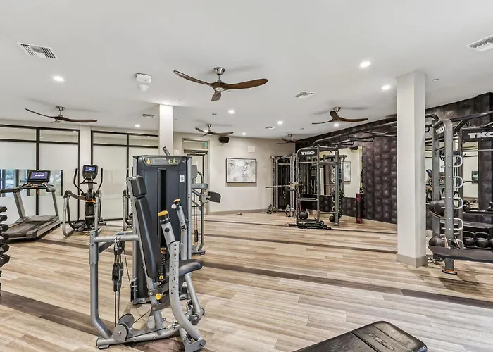 Boulevard Modern Roosevelt Row 2br Pool Gym 6 * Phoenix