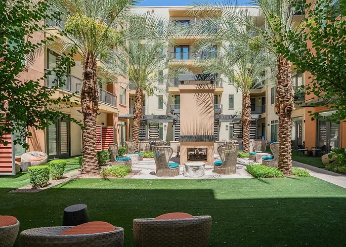 Boulevard Modern Roosevelt Row 2br Pool Gym 6 Phoenix
